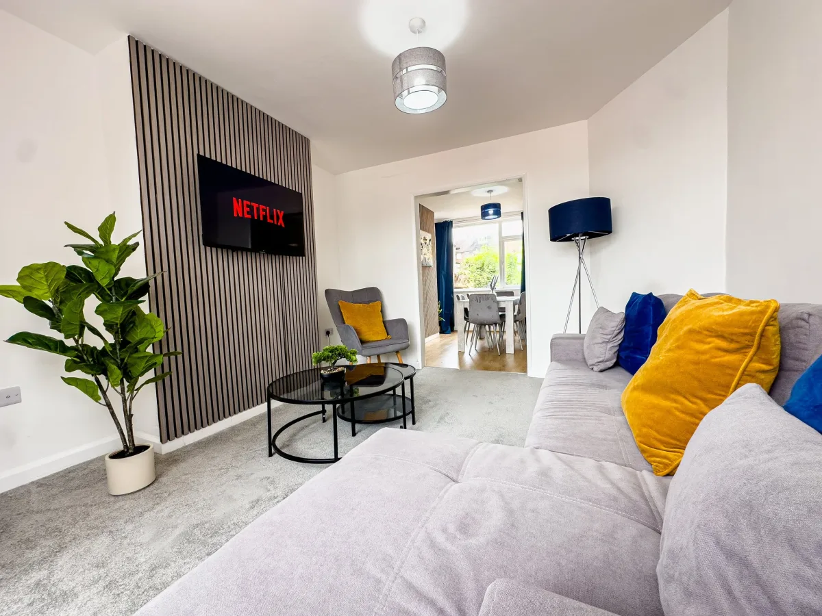 Sullivan Heights serviced house in Coventry